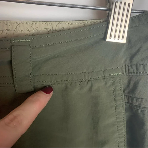 OUTDOOR RESEARCH Green Nylon Camping Casual Hiking  Shorts Size Women’s Small - Picture 11 of 11